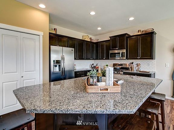 3rd image of 18716 105th Avenue Ct E