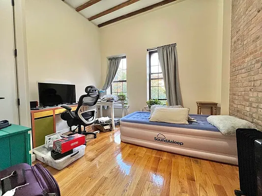 Rented by Doorway NYC, LLC | media 17