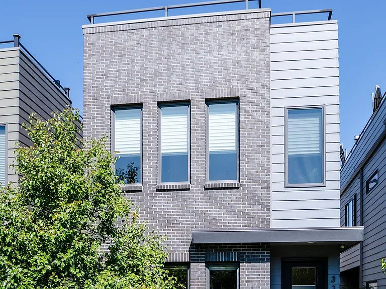 3239 Lawrence St — Photo 5