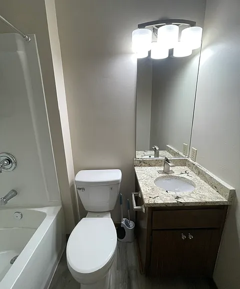 163 Windsor Castle Dr #B — Photo 9