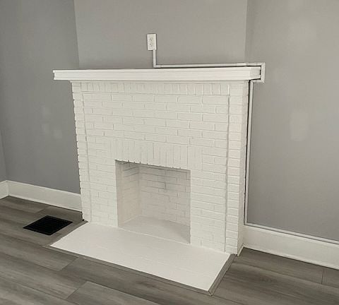 5th image of 5350 Warren Ave #1