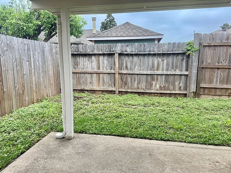 10422 Eagle Glen Dr — Photo 29