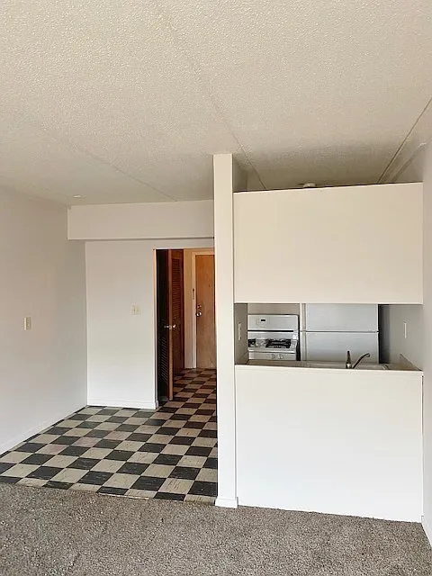 Bryant 3512 - BP - 202 — Photo 2