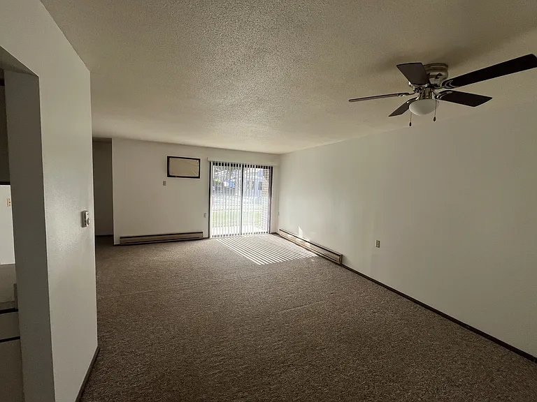 312 W Broadway St #5 — Photo 7
