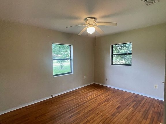 5th image of 622 Howard Ave