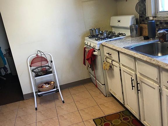 2nd image of 262-05 Hillside Ave #262-05