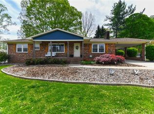 1051 Foxfire Rd, Kernersville, NC 27284