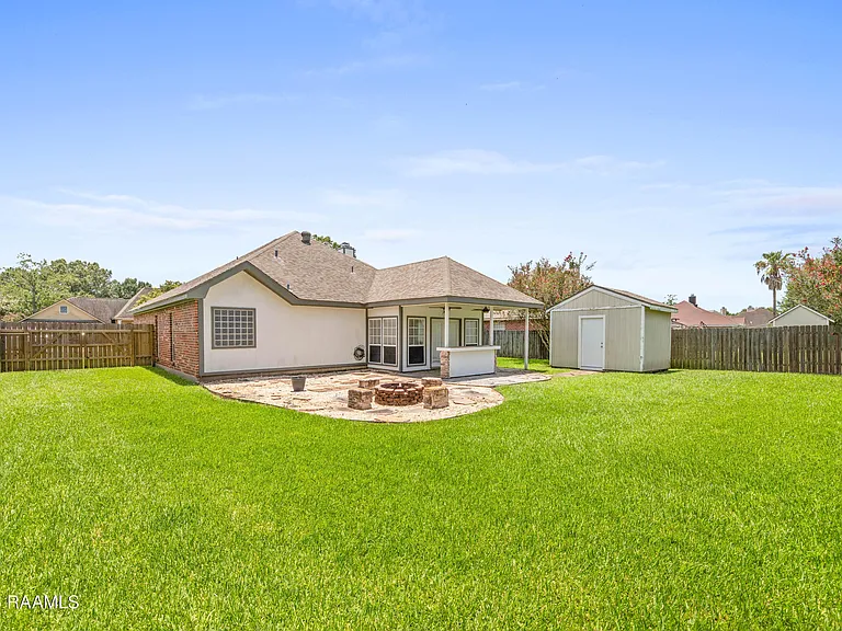 412 Crest Cir — Photo 31