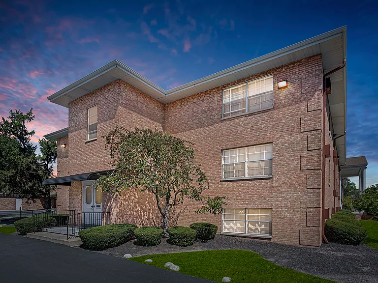 Briarcliff Plaza — Photo 19