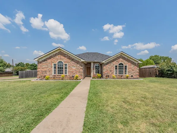 612 Spring Creek St, Cleburne, TX 76031
