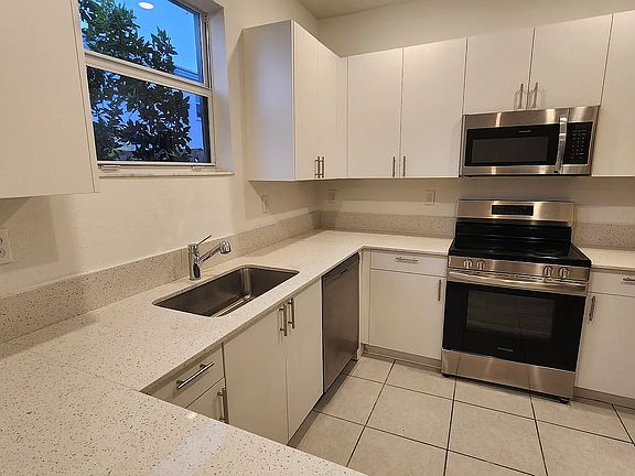4th image of 13162 SW 233rd St