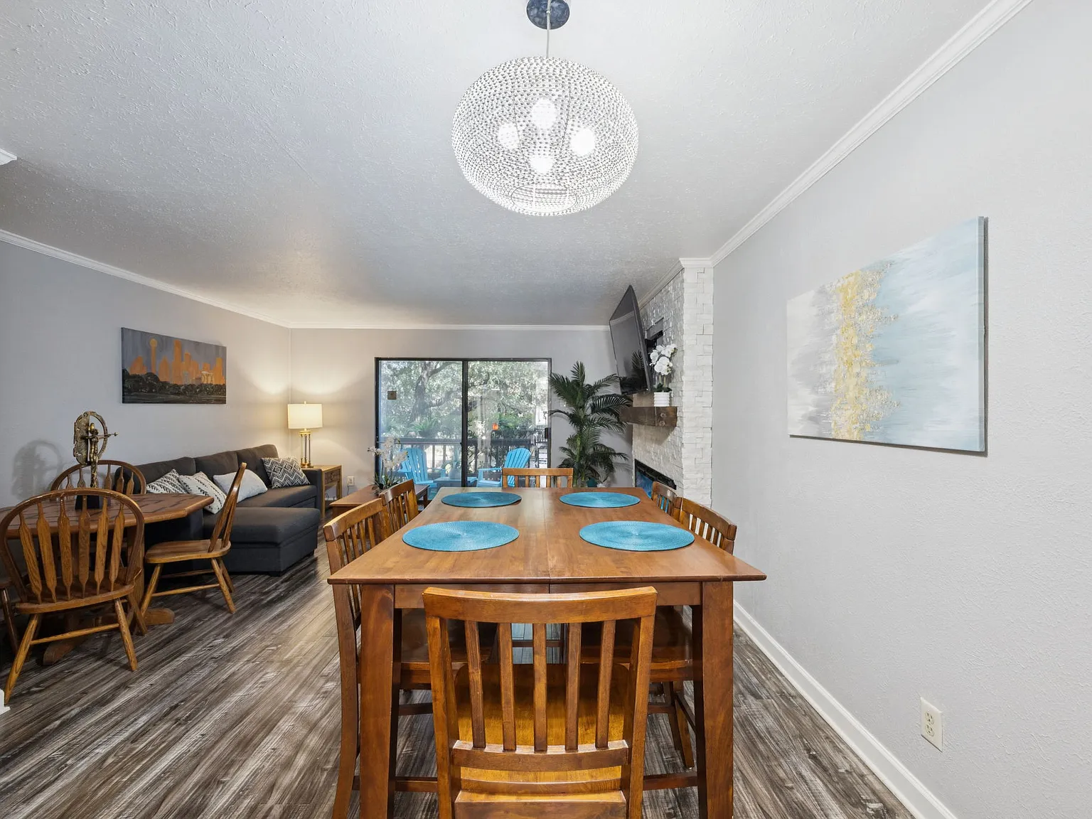 2 bed, 1167 sqft, $1,849 — Photo 4