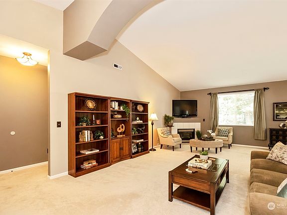 4th image of 3921 E Sandbar Court
