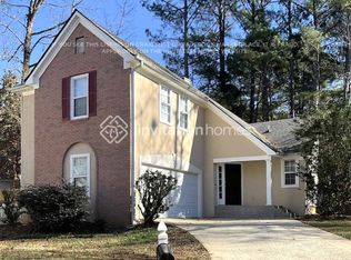 612 N Fairfield Dr, Peachtree City, GA 30269