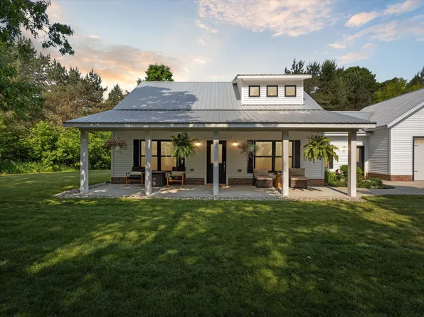 5890 Miranda Dr, Greenville, MI 48838