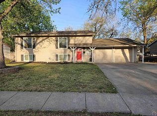 3112 SW College Ave, Topeka, KS 66611