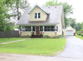 312 S McCornell Ave, Parkers Prairie, MN 56361