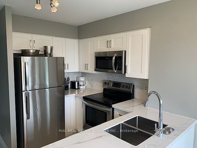 1st image of 8501 Bayview Ave #515