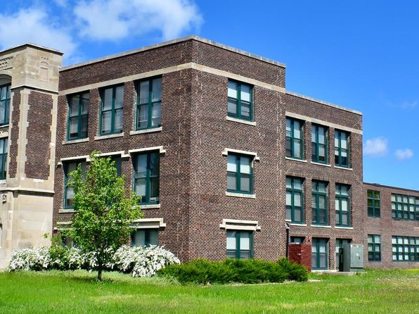 200 E Arlington St #2B-1BA-740SQFT