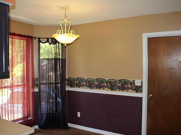 4th image of 969 Lakeridge Dr