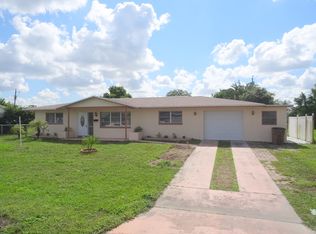 1319 Ellendale Cir, Lehigh Acres, FL 33936