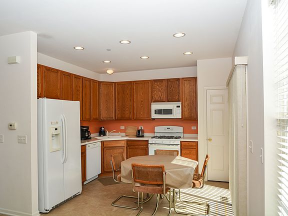 2nd image of 10069 Cummings St #10069