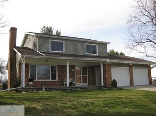2706 Fireside Dr, Lansing, MI 48910