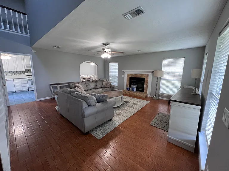 2111 Pentland Rd — Photo 4