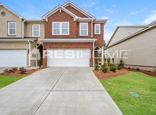 531 Porchlight Dr, Loganville, GA 30052