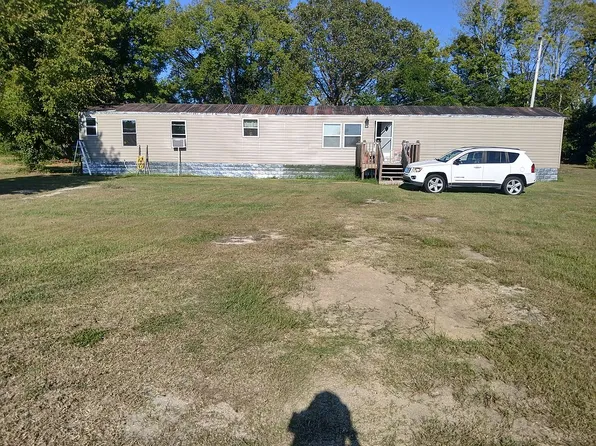 2062 Laura Ln, Bennettsville, SC 29512