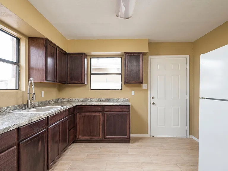 903 S Espanola St — Photo 26
