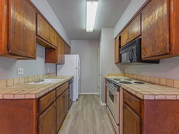 4th image of 401 12th Ave SE APT 288