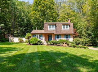 56 Horseshoe Rd, Millbrook, NY 12545