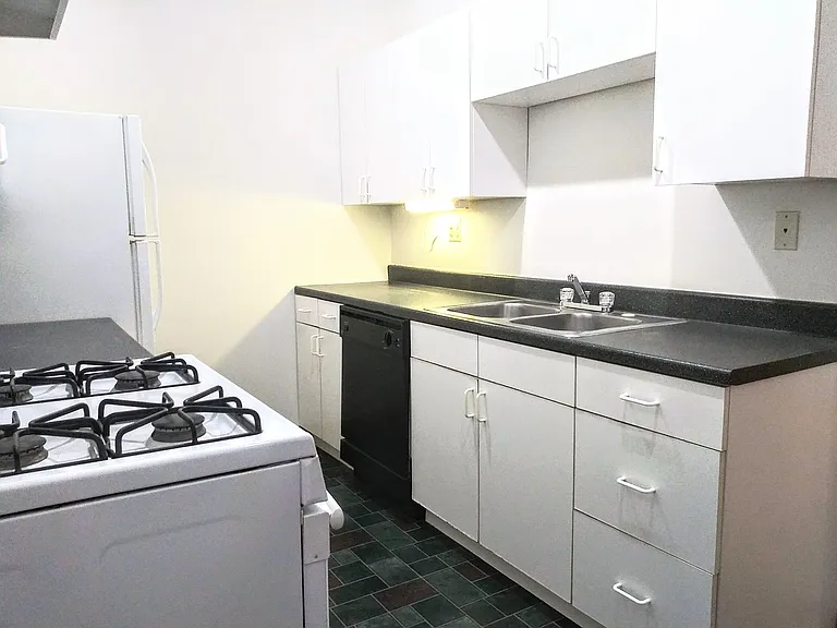 705 W Cornelia Ave #3 — Photo 6