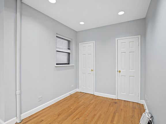 3rd image of 324 E 61st St APT 3RW