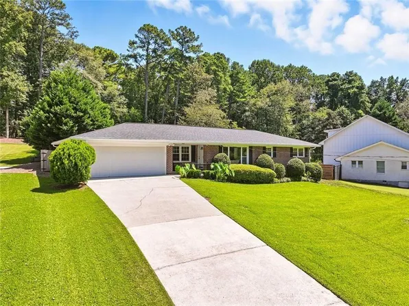 2439 Briarmoor Rd, Atlanta, GA 30345