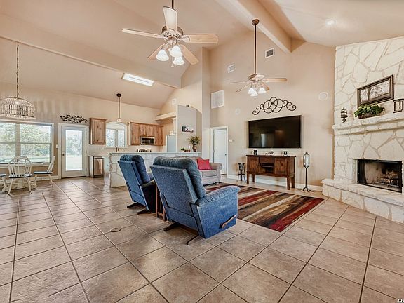 5th image of 1615 Cypress Pass