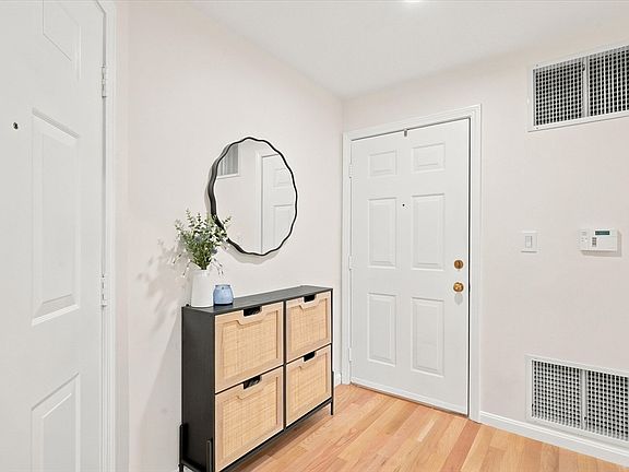 3rd image of 37 Constitution Ln #39