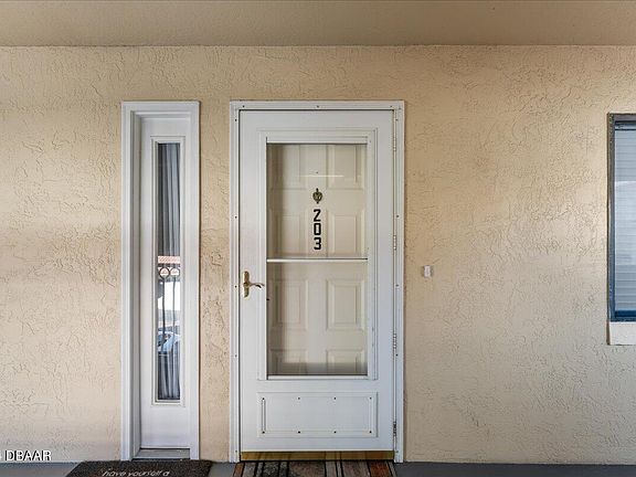 2nd image of 443 Bouchelle Dr APT 203