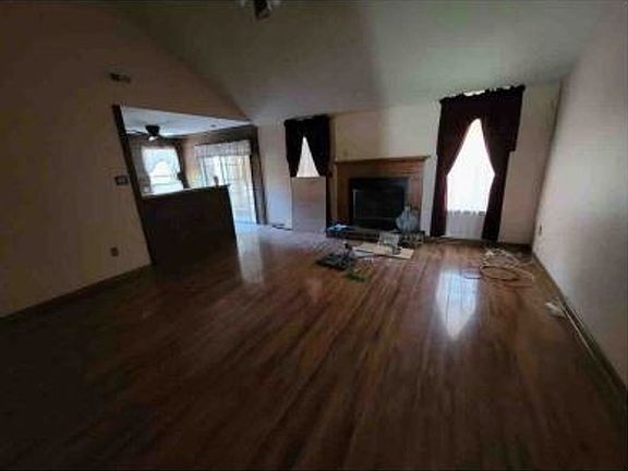 Additional Living Room