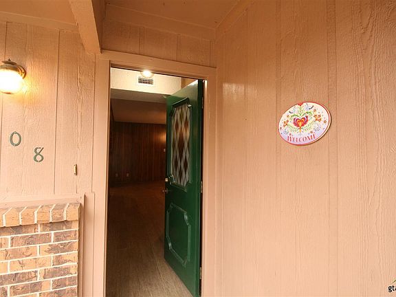 2nd image of 208 E Holland St