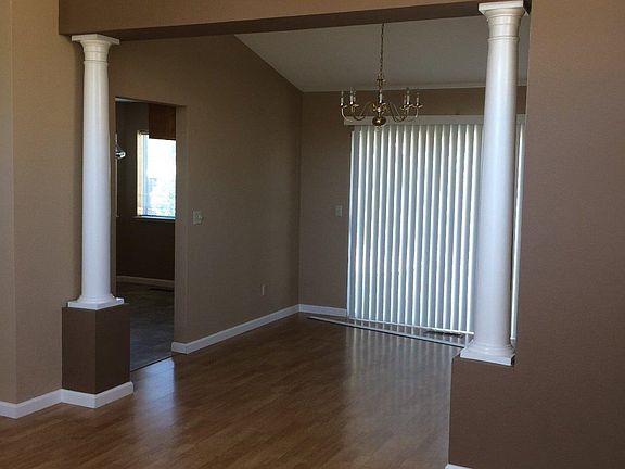 4th image of 451 Guinevere Ct