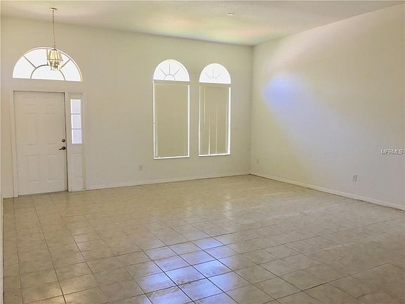 3rd image of 5102 Englewood Ln