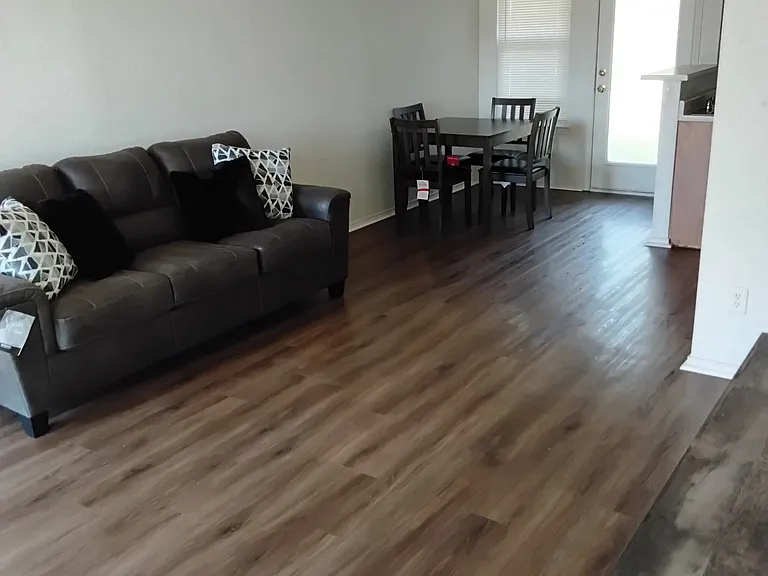 411 Creek St — Photo 17