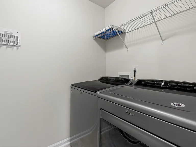 2112 Turling Way — Photo 43