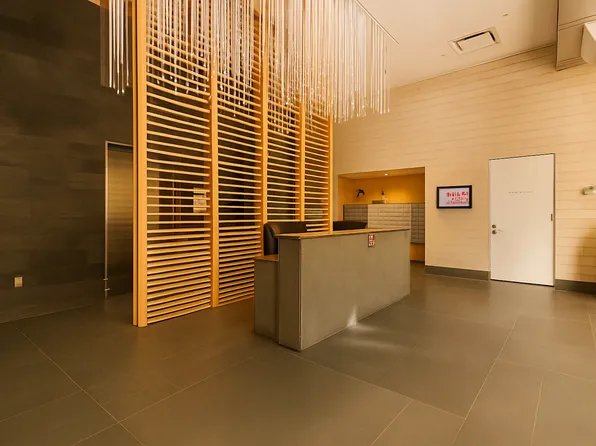 425 East 13th Street image 14 of 16