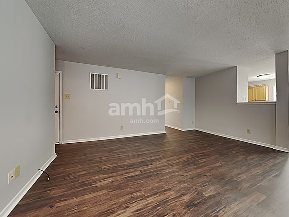 5th image of 921 Balto Dr