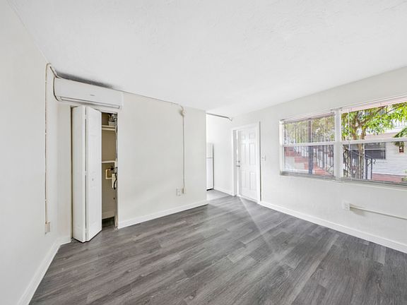 4th image of 1335 NW 60th St