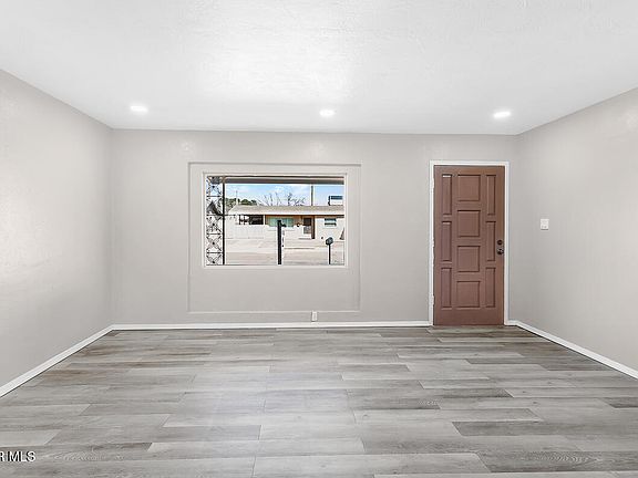 4th image of 364 Cooley Ave