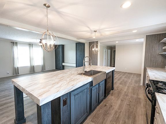 3rd image of 46000 Geddes Rd #483